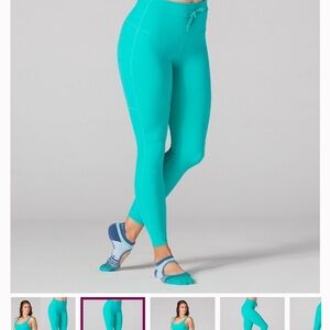 Women’s Teal Tavi Leggings NWOT